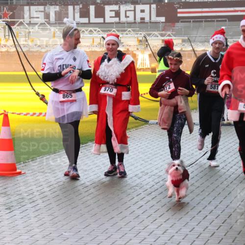 07.12.2025 - St. Pauli X-Mass-Run No. 15 Luisa Fischer http://msf.ph/oto/9384850 07.12.2025 11:31:35 Ziel 865, 870, 72, 581, 554, 203, 329, 331, 487, 539, 554, 579, 581, 848, 870, 872, 1595, 1755, 2017, 2307, 2308, 2311, 2314, 2317, 2319, 2428, 2429, 2430, 2449, 2450, 2492, 2493, 3181, 3182, 3184, 3238, 3239, 3328, 3352, 3436, 4105 meine-sportfotos.de