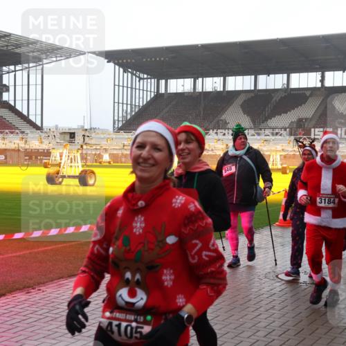 07.12.2025 - St. Pauli X-Mass-Run No. 15 Luisa Fischer http://msf.ph/oto/9384880 07.12.2025 11:31:46 Ziel 15, 4105, 848, 3184, 2493, 203, 329, 331, 554, 1595, 1755, 2017, 2428, 2429, 2430, 2492, 2493, 3087, 3181, 3182, 3184, 3238, 3239, 3328, 3352, 3436, 3600, 4105 meine-sportfotos.de