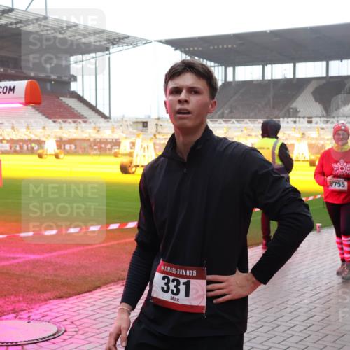 07.12.2025 - St. Pauli X-Mass-Run No. 15 Luisa Fischer http://msf.ph/oto/9384930 07.12.2025 11:32:04 Ziel 15, 331, 755, 1, 331, 1755, 2017, 2048, 2050, 2120, 2428, 2429, 2430, 2492, 2493, 2497, 2523, 2527, 2587, 2654, 2656, 3087, 3181, 3182, 3184, 3238, 3239, 3352, 3436, 3600, 3678, 4105, 4633, 4642 meine-sportfotos.de