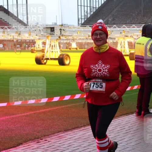 07.12.2025 - St. Pauli X-Mass-Run No. 15 Luisa Fischer http://msf.ph/oto/9384933 07.12.2025 11:32:06 Ziel 15, 1755, 331, 1755, 2017, 2048, 2050, 2120, 2428, 2429, 2430, 2492, 2493, 2497, 2523, 2527, 2587, 2654, 2656, 3087, 3181, 3182, 3184, 3238, 3239, 3352, 3436, 3600, 3678, 4105, 4633, 4640, 4642 meine-sportfotos.de