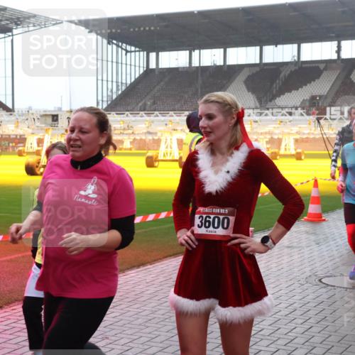 07.12.2025 - St. Pauli X-Mass-Run No. 15 Luisa Fischer http://msf.ph/oto/9384956 07.12.2025 11:32:09 Ziel 2587, 145, 15, 3600, 3678, 331, 1755, 2017, 2048, 2050, 2120, 2428, 2429, 2430, 2492, 2493, 2497, 2523, 2527, 2587, 2654, 2656, 3087, 3181, 3182, 3352, 3600, 3678, 4633, 4640, 4642 meine-sportfotos.de