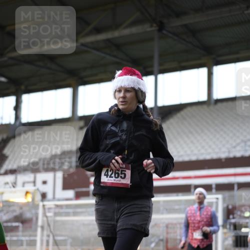 07.12.2025 - St. Pauli X-Mass-Run No. 15 Patografie http://msf.ph/oto/9384965 07.12.2025 10:28:49 Ziel 1095, 1308, 1330, 1566, 2046, 2051, 2397, 3669, 4073, 4265, 4291, 4414, 4446, 4449, 4450, 4543, 4544 meine-sportfotos.de