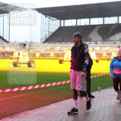 07.12.2025 - St. Pauli X-Mass-Run No. 15 Luisa Fischer http://msf.ph/oto/9384972 07.12.2025 11:32:12 Ziel 2017, 1, 331, 2017, 2048, 2050, 2120, 2497, 2523, 2527, 2587, 2654, 2656, 3087, 3343, 3600, 3678, 4633, 4640, 4642 meine-sportfotos.de