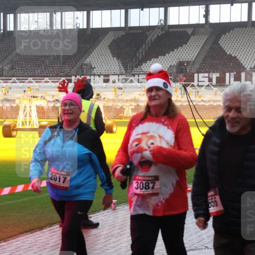 07.12.2025 - St. Pauli X-Mass-Run No. 15 Luisa Fischer http://msf.ph/oto/9384983 07.12.2025 11:32:14 Ziel 2017, 3087, 331, 2017, 2048, 2050, 2120, 2497, 2523, 2527, 2587, 2654, 2656, 3087, 3343, 3600, 3678, 4633, 4640, 4642 meine-sportfotos.de