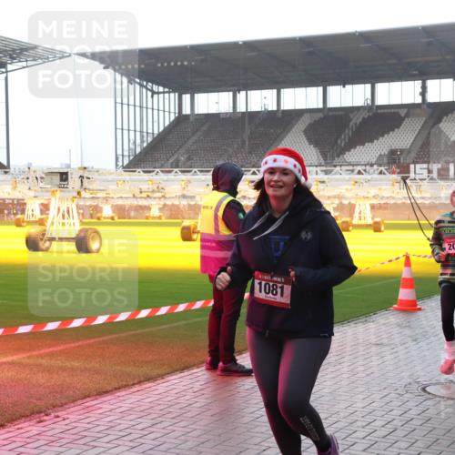 07.12.2025 - St. Pauli X-Mass-Run No. 15 Luisa Fischer http://msf.ph/oto/9385035 07.12.2025 11:32:51 Ziel 15, 1081, 2015, 477, 1081, 1884, 1886, 1998, 1999, 2000, 2015, 2043, 2044, 2120, 2283, 2419, 2595, 3173, 3177, 3343, 4640 meine-sportfotos.de