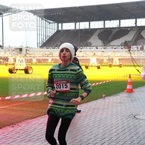 07.12.2025 - St. Pauli X-Mass-Run No. 15 Luisa Fischer http://msf.ph/oto/9385044 07.12.2025 11:32:52 Ziel 1, 2015, 1, 477, 1081, 1884, 1886, 1998, 1999, 2000, 2015, 2043, 2044, 2283, 2419, 2595, 3173, 3177, 3343, 4640 meine-sportfotos.de