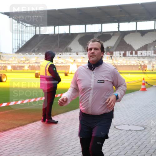 07.12.2025 - St. Pauli X-Mass-Run No. 15 Luisa Fischer http://msf.ph/oto/9385047 07.12.2025 11:32:53 Ziel 477, 1081, 1884, 1886, 1998, 1999, 2000, 2015, 2043, 2044, 2283, 2419, 2595, 3173, 3177, 3343, 4640 meine-sportfotos.de