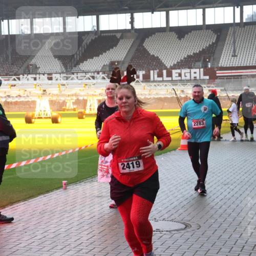 07.12.2025 - St. Pauli X-Mass-Run No. 15 Luisa Fischer http://msf.ph/oto/9385060 07.12.2025 11:32:58 Ziel 1, 15, 2419, 2283, 2000, 477, 1081, 1884, 1886, 1998, 1999, 2000, 2015, 2043, 2044, 2283, 2419, 2595, 3173, 3177, 3343 meine-sportfotos.de