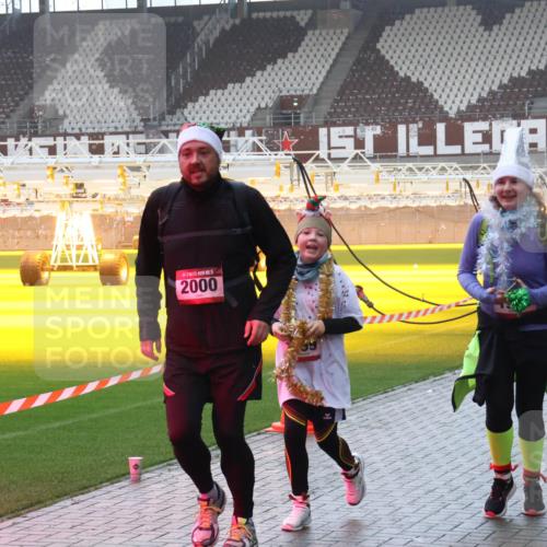 07.12.2025 - St. Pauli X-Mass-Run No. 15 Luisa Fischer http://msf.ph/oto/9385100 07.12.2025 11:33:08 Ziel 5, 2000, 477, 1081, 1884, 1886, 1998, 1999, 2000, 2015, 2044, 2107, 2113, 2278, 2281, 2282, 2283, 2284, 2419, 2595, 3173, 3177, 3269, 3271 meine-sportfotos.de