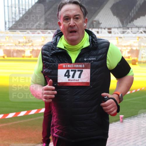07.12.2025 - St. Pauli X-Mass-Run No. 15 Luisa Fischer http://msf.ph/oto/9385104 07.12.2025 11:33:19 Ziel 15, 477, 2, 321, 477, 977, 1013, 1591, 1884, 1886, 1998, 1999, 2000, 2005, 2015, 2016, 2107, 2113, 2278, 2281, 2282, 2283, 2284, 2662, 3269, 3271 meine-sportfotos.de