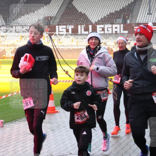 07.12.2025 - St. Pauli X-Mass-Run No. 15 Luisa Fischer http://msf.ph/oto/9385113 07.12.2025 11:33:29 Ziel 2281, 284, 282, 2005, 227, 2016, 662, 321, 477, 977, 1013, 1591, 1998, 2005, 2015, 2016, 2107, 2113, 2278, 2281, 2282, 2284, 2612, 2613, 2614, 2620, 2662, 3039, 3041, 3166, 3169, 3269, 3271 meine-sportfotos.de