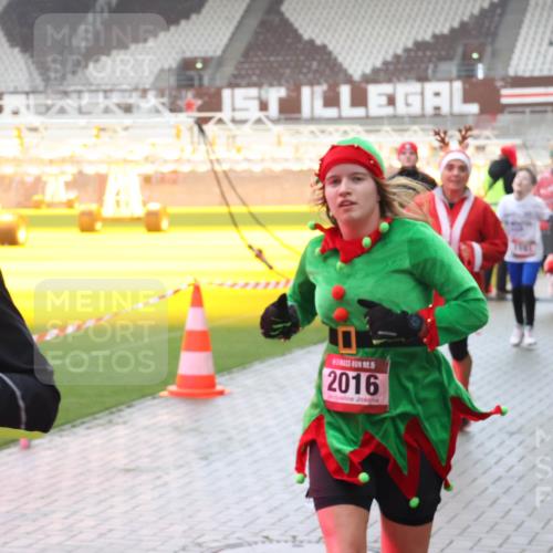 07.12.2025 - St. Pauli X-Mass-Run No. 15 Luisa Fischer http://msf.ph/oto/9385121 07.12.2025 11:33:32 Ziel 14, 2016, 2107, 321, 477, 977, 1013, 1591, 2005, 2016, 2107, 2113, 2278, 2281, 2282, 2284, 2612, 2613, 2614, 2620, 2662, 3039, 3041, 3166, 3169, 3269, 3271 meine-sportfotos.de