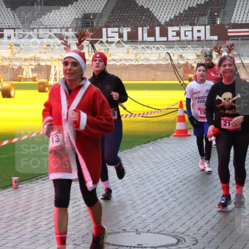 07.12.2025 - St. Pauli X-Mass-Run No. 15 Luisa Fischer http://msf.ph/oto/9385127 07.12.2025 11:33:34 Ziel 9, 13, 24, 25, 15, 1, 21, 2662, 3041, 56, 73, 142, 181, 321, 349, 477, 977, 1013, 1591, 2005, 2016, 2107, 2113, 2278, 2281, 2282, 2284, 2612, 2613, 2614, 2620, 2662, 3039, 3041, 3166, 3169, 3269, 3271 meine-sportfotos.de