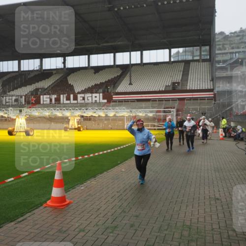 07.12.2025 - St. Pauli X-Mass-Run No. 15 Fabian Wolf http://msf.ph/oto/9385129 07.12.2025 10:13:10 Ziel 80, 1044, 1126, 1397, 1733, 2711, 2712, 3588, 3589, 4081, 4082, 4083, 4487, 4664 meine-sportfotos.de