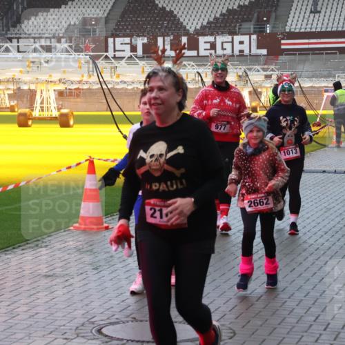 07.12.2025 - St. Pauli X-Mass-Run No. 15 Luisa Fischer http://msf.ph/oto/9385134 07.12.2025 11:33:36 Ziel 977, 21, 2662, 1013, 3041, 56, 62, 73, 85, 94, 110, 142, 181, 260, 321, 340, 349, 477, 977, 1013, 1361, 1591, 2005, 2016, 2107, 2113, 2278, 2281, 2282, 2284, 2612, 2613, 2614, 2620, 2662, 3039, 3041, 3166, 3169, 3269, 3271 meine-sportfotos.de