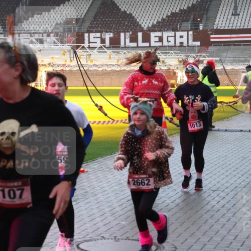 07.12.2025 - St. Pauli X-Mass-Run No. 15 Luisa Fischer http://msf.ph/oto/9385138 07.12.2025 11:33:37 Ziel 59, 2662, 2107, 1013, 3041, 3369, 56, 62, 72, 73, 85, 94, 103, 110, 142, 181, 260, 321, 340, 349, 477, 977, 1013, 1361, 1591, 2005, 2016, 2107, 2113, 2278, 2281, 2282, 2284, 2612, 2613, 2614, 2620, 2662, 3039, 3041, 3166, 3169, 3269, 3271 meine-sportfotos.de