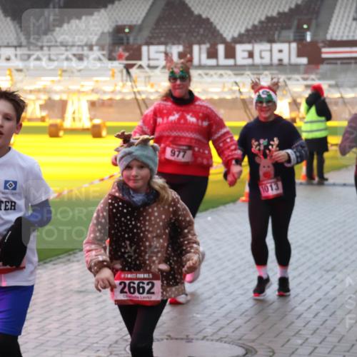 07.12.2025 - St. Pauli X-Mass-Run No. 15 Luisa Fischer http://msf.ph/oto/9385139 07.12.2025 11:33:38 Ziel 24, 25, 1, 2662, 1013, 3041, 56, 62, 72, 73, 85, 94, 103, 110, 142, 181, 260, 321, 340, 349, 977, 1013, 1361, 1591, 2005, 2016, 2107, 2113, 2278, 2281, 2282, 2284, 2612, 2613, 2614, 2620, 2662, 3039, 3041, 3166, 3169, 3254, 3269, 3271 meine-sportfotos.de