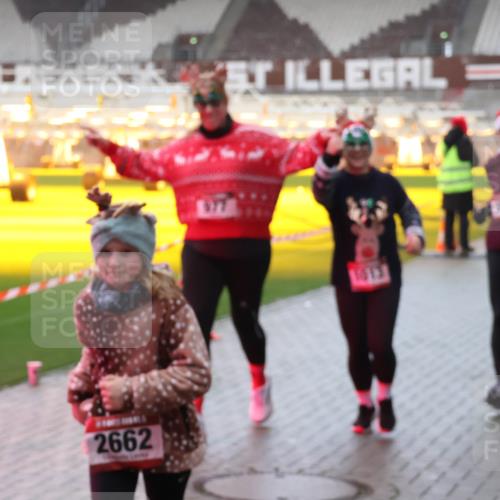 07.12.2025 - St. Pauli X-Mass-Run No. 15 Luisa Fischer http://msf.ph/oto/9385142 07.12.2025 11:33:38 Ziel 1591, 8, 2662, 1013, 56, 62, 72, 73, 85, 94, 103, 110, 142, 181, 260, 321, 340, 349, 977, 1013, 1361, 1591, 2005, 2016, 2107, 2113, 2278, 2281, 2282, 2284, 2612, 2613, 2614, 2620, 2662, 3039, 3041, 3166, 3169, 3254, 3269, 3271 meine-sportfotos.de