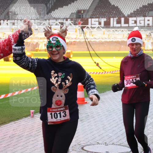 07.12.2025 - St. Pauli X-Mass-Run No. 15 Luisa Fischer http://msf.ph/oto/9385149 07.12.2025 11:33:40 Ziel 16, 5, 1013, 15, 3041, 56, 62, 72, 73, 85, 94, 103, 110, 142, 181, 260, 321, 340, 349, 977, 1013, 1361, 1591, 2005, 2016, 2107, 2113, 2278, 2281, 2282, 2284, 2612, 2613, 2614, 2620, 2662, 3039, 3041, 3166, 3169, 3253, 3254, 3269, 3271 meine-sportfotos.de