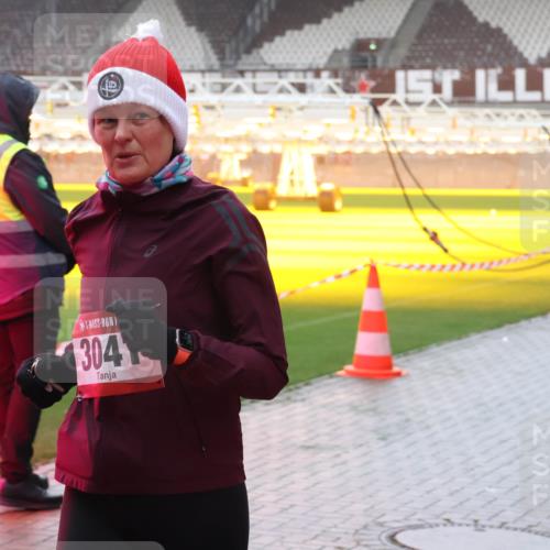07.12.2025 - St. Pauli X-Mass-Run No. 15 Luisa Fischer http://msf.ph/oto/9385156 07.12.2025 11:33:41 Ziel 304, 56, 62, 72, 73, 85, 94, 103, 110, 142, 181, 260, 321, 340, 349, 977, 1013, 1361, 1591, 2005, 2016, 2107, 2113, 2278, 2281, 2282, 2284, 2612, 2613, 2614, 2620, 2662, 3039, 3041, 3166, 3169, 3253, 3254, 3269, 3271 meine-sportfotos.de