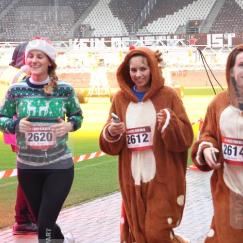 07.12.2025 - St. Pauli X-Mass-Run No. 15 Luisa Fischer http://msf.ph/oto/9385168 07.12.2025 11:33:51 Ziel 2620, 2612, 2614, 56, 62, 72, 73, 85, 94, 103, 110, 142, 181, 229, 239, 260, 321, 340, 349, 354, 378, 977, 1013, 1361, 1591, 2005, 2016, 2107, 2113, 2278, 2281, 2282, 2284, 2612, 2613, 2614, 2620, 2662, 3039, 3041, 3166, 3169, 3253, 3254, 3269, 3271, 4649 meine-sportfotos.de