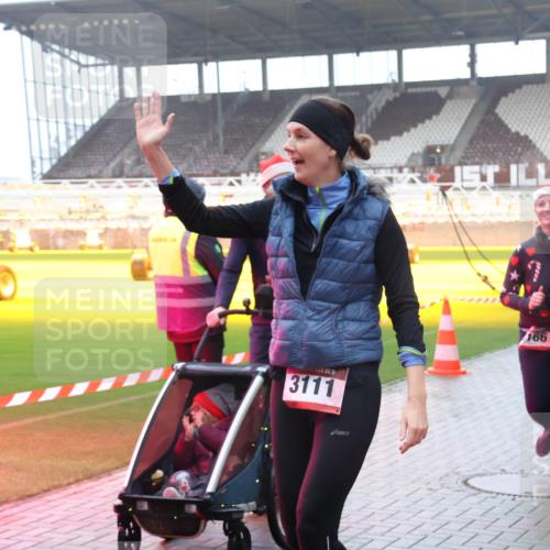 07.12.2025 - St. Pauli X-Mass-Run No. 15 Luisa Fischer http://msf.ph/oto/9385183 07.12.2025 11:33:57 Ziel 3111, 166, 56, 62, 72, 73, 85, 94, 103, 110, 142, 181, 229, 239, 260, 321, 340, 349, 354, 378, 977, 1013, 1361, 1591, 2005, 2016, 2219, 2612, 2613, 2614, 2620, 2662, 3039, 3041, 3166, 3169, 3253, 3254, 3601, 3737, 3740, 4649 meine-sportfotos.de