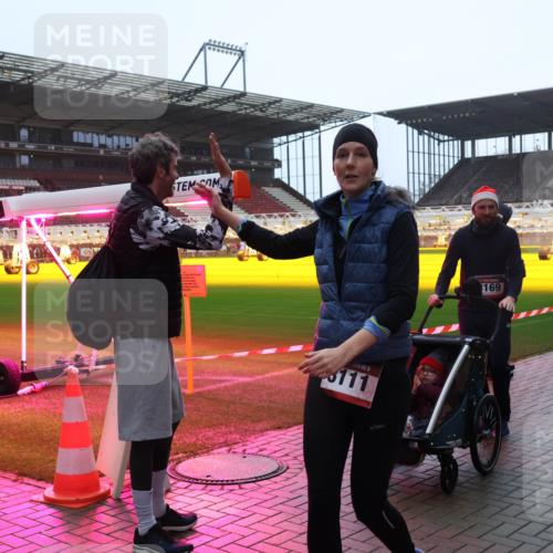 07.12.2025 - St. Pauli X-Mass-Run No. 15 Luisa Fischer http://msf.ph/oto/9385195 07.12.2025 11:33:59 Ziel 15, 111, 169, 166, 56, 62, 72, 73, 85, 94, 103, 110, 142, 181, 229, 239, 260, 321, 340, 349, 354, 378, 977, 1013, 1361, 1591, 2005, 2016, 2056, 2219, 2612, 2613, 2614, 2620, 2662, 3039, 3041, 3166, 3169, 3253, 3254, 3601, 3737, 3740, 4649 meine-sportfotos.de