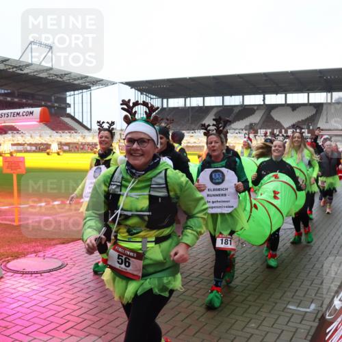 07.12.2025 - St. Pauli X-Mass-Run No. 15 Luisa Fischer http://msf.ph/oto/9385220 07.12.2025 11:34:07 Ziel 15, 56, 181, 56, 62, 72, 73, 85, 94, 103, 110, 142, 181, 229, 239, 260, 340, 349, 354, 378, 1361, 2056, 2219, 2612, 2613, 2614, 2620, 3039, 3041, 3139, 3166, 3169, 3253, 3254, 3549, 3601, 3737, 3740, 4649, 4844 meine-sportfotos.de