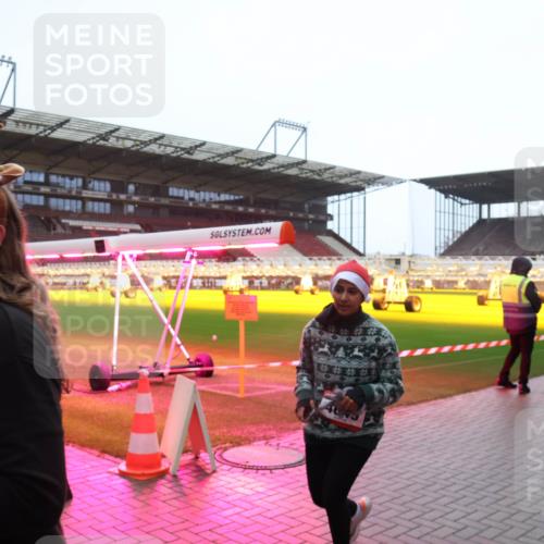 07.12.2025 - St. Pauli X-Mass-Run No. 15 Luisa Fischer http://msf.ph/oto/9385260 07.12.2025 11:34:14 Ziel 56, 62, 72, 73, 85, 94, 103, 110, 142, 181, 229, 239, 260, 340, 349, 354, 378, 1361, 2056, 2219, 3139, 3166, 3169, 3253, 3254, 3448, 3549, 3601, 3737, 3740, 4649, 4844 meine-sportfotos.de