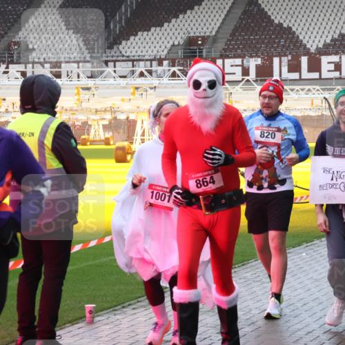 07.12.2025 - St. Pauli X-Mass-Run No. 15 Luisa Fischer http://msf.ph/oto/9385388 07.12.2025 11:34:51 Ziel 3304, 1001, 864, 820, 825, 704, 782, 820, 825, 864, 869, 871, 1001, 1710, 1908, 2277, 2280, 2456, 2458, 2635, 2704, 2706, 2809, 3139, 3387, 3448, 3549 meine-sportfotos.de