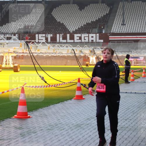 07.12.2025 - St. Pauli X-Mass-Run No. 15 Luisa Fischer http://msf.ph/oto/9385397 07.12.2025 10:17:16 Ziel 1620, 1762, 1620, 1762, 1989, 1997, 2185, 2266, 2694, 3229, 3633, 3987, 4356, 4359, 4362, 4363, 4510, 4769 meine-sportfotos.de