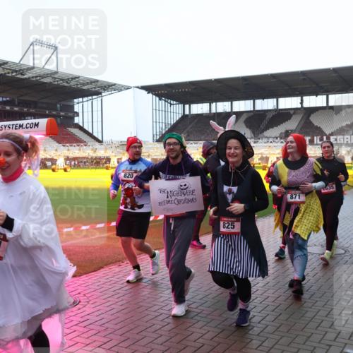 07.12.2025 - St. Pauli X-Mass-Run No. 15 Luisa Fischer http://msf.ph/oto/9385441 07.12.2025 11:34:55 Ziel 1001, 820, 825, 871, 2635, 2277, 704, 782, 820, 825, 864, 869, 871, 1001, 1710, 1908, 2277, 2280, 2456, 2458, 2635, 2704, 2706, 2809, 3387, 3448 meine-sportfotos.de