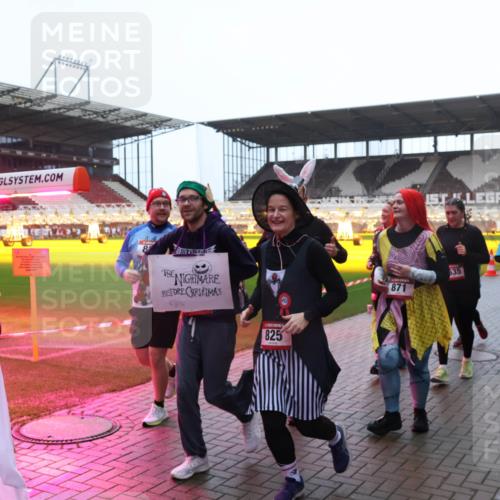 07.12.2025 - St. Pauli X-Mass-Run No. 15 Luisa Fischer http://msf.ph/oto/9385444 07.12.2025 11:34:55 Ziel 15, 825, 1, 871, 635, 704, 782, 820, 825, 864, 869, 871, 1001, 1710, 1908, 2277, 2280, 2456, 2458, 2635, 2704, 2706, 2809, 3387, 3448 meine-sportfotos.de