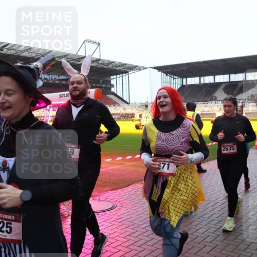 07.12.2025 - St. Pauli X-Mass-Run No. 15 Luisa Fischer http://msf.ph/oto/9385449 07.12.2025 11:34:57 Ziel 5, 25, 15, 9, 871, 2635, 2277, 704, 782, 820, 825, 864, 869, 871, 1001, 1710, 1908, 2277, 2280, 2456, 2458, 2635, 2704, 2706, 2809, 3387, 3448 meine-sportfotos.de