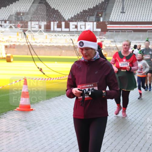 07.12.2025 - St. Pauli X-Mass-Run No. 15 Luisa Fischer http://msf.ph/oto/9385457 07.12.2025 11:35:04 Ziel 15, 2809, 2704, 316, 704, 782, 820, 825, 864, 869, 871, 1001, 1710, 1908, 2277, 2280, 2413, 2456, 2458, 2635, 2704, 2706, 2809, 3387 meine-sportfotos.de