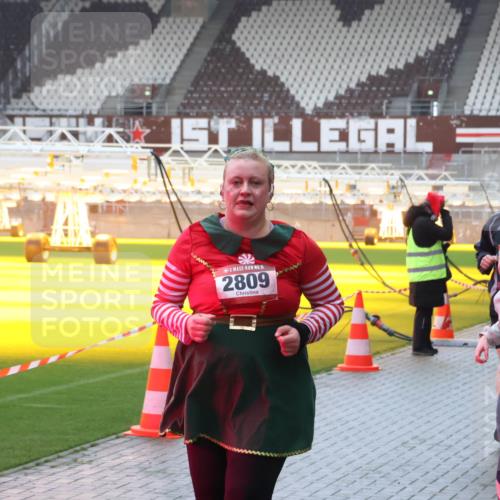 07.12.2025 - St. Pauli X-Mass-Run No. 15 Luisa Fischer http://msf.ph/oto/9385466 07.12.2025 11:35:06 Ziel 15, 2809, 2706, 782, 316, 704, 782, 820, 825, 864, 869, 871, 1001, 1710, 1908, 2277, 2280, 2413, 2456, 2458, 2635, 2704, 2706, 2809, 3387 meine-sportfotos.de