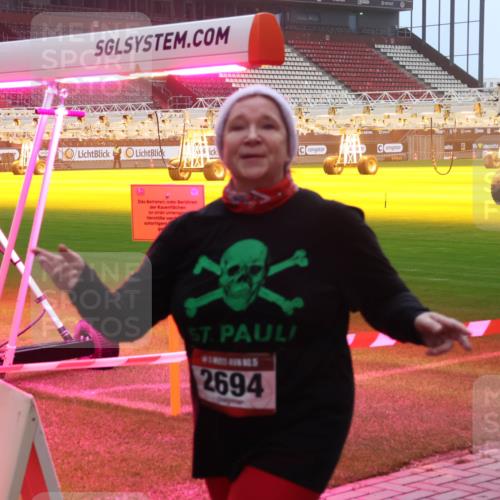 07.12.2025 - St. Pauli X-Mass-Run No. 15 Luisa Fischer http://msf.ph/oto/9385488 07.12.2025 10:17:44 Ziel 2694, 257, 268, 1161, 1162, 1620, 1762, 1989, 1997, 2688, 2694, 2725, 2952, 3229, 3522, 3874, 3987, 4114, 4127, 4339, 4356, 4359, 4764 meine-sportfotos.de