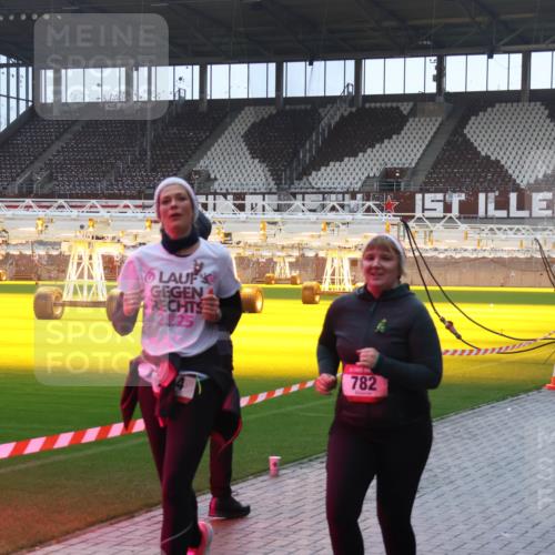 07.12.2025 - St. Pauli X-Mass-Run No. 15 Luisa Fischer http://msf.ph/oto/9385510 07.12.2025 11:35:13 Ziel 2225, 782, 2456, 316, 704, 782, 2413, 2456, 2458, 2481, 2704, 2706, 2809, 3005, 3387 meine-sportfotos.de