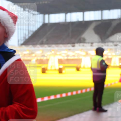 07.12.2025 - St. Pauli X-Mass-Run No. 15 Luisa Fischer http://msf.ph/oto/9385563 07.12.2025 10:17:56 Ziel 2952, 257, 268, 1161, 1162, 1762, 1963, 2663, 2688, 2725, 2952, 3229, 3522, 3804, 3874, 3987, 4114, 4127, 4339, 4764 meine-sportfotos.de