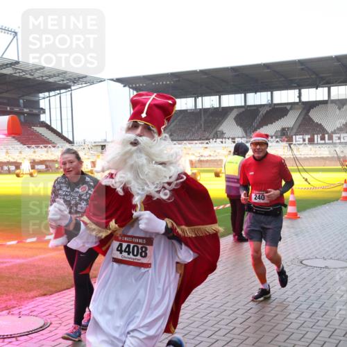 07.12.2025 - St. Pauli X-Mass-Run No. 15 Luisa Fischer http://msf.ph/oto/9385578 07.12.2025 11:35:43 Ziel 3, 15, 4408, 240, 240, 316, 527, 535, 2150, 2413, 2481, 2660, 3005, 3148, 3149, 3967, 4408 meine-sportfotos.de