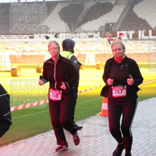 07.12.2025 - St. Pauli X-Mass-Run No. 15 Luisa Fischer http://msf.ph/oto/9385626 07.12.2025 10:18:03 Ziel 268, 257, 257, 268, 1161, 1162, 1963, 2663, 2688, 2725, 2952, 3522, 3804, 3874, 4114, 4127, 4227, 4339, 4764 meine-sportfotos.de