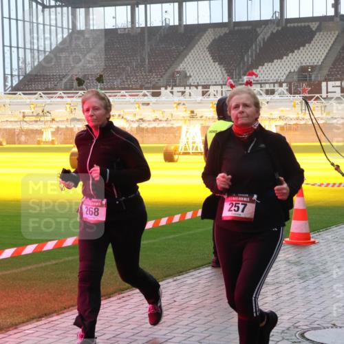 07.12.2025 - St. Pauli X-Mass-Run No. 15 Luisa Fischer http://msf.ph/oto/9385631 07.12.2025 10:18:04 Ziel 268, 257, 257, 268, 1161, 1162, 1963, 2663, 2688, 2725, 2952, 3522, 3804, 3874, 4114, 4127, 4227, 4339, 4764 meine-sportfotos.de