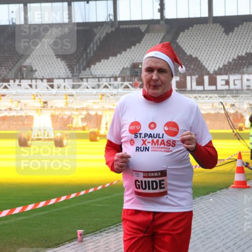 07.12.2025 - St. Pauli X-Mass-Run No. 15 Luisa Fischer http://msf.ph/oto/9385656 07.12.2025 11:36:15 Ziel 15, 14, 48, 311, 527, 535, 728, 1960, 1962, 2316, 2660, 2902, 2962, 3109, 3967, 4408, 4816, 4823, 4843 meine-sportfotos.de