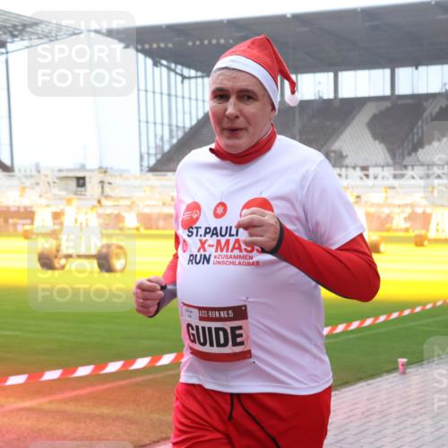 07.12.2025 - St. Pauli X-Mass-Run No. 15 Luisa Fischer http://msf.ph/oto/9385660 07.12.2025 11:36:16 Ziel 15, 311, 527, 535, 728, 1960, 1962, 2183, 2310, 2316, 2660, 2902, 2962, 3109, 3614, 3653, 3967, 4408, 4816, 4823, 4843 meine-sportfotos.de