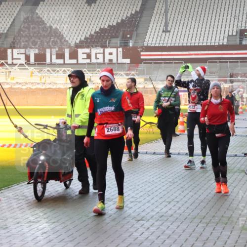 07.12.2025 - St. Pauli X-Mass-Run No. 15 Luisa Fischer http://msf.ph/oto/9385675 07.12.2025 10:18:11 Ziel 2688, 3522, 257, 268, 1161, 1162, 1963, 2663, 2688, 2725, 2952, 3804, 4114, 4127, 4227, 4339, 4764 meine-sportfotos.de