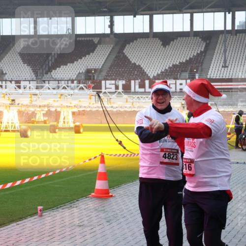 07.12.2025 - St. Pauli X-Mass-Run No. 15 Luisa Fischer http://msf.ph/oto/9385687 07.12.2025 11:36:20 Ziel 1120, 4823, 15, 16, 728, 311, 527, 535, 728, 1792, 1960, 1962, 2183, 2310, 2316, 2660, 2902, 2907, 2962, 3109, 3610, 3612, 3614, 3653, 3967, 4816, 4823, 4843 meine-sportfotos.de