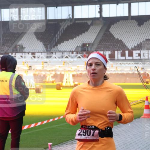 07.12.2025 - St. Pauli X-Mass-Run No. 15 Luisa Fischer http://msf.ph/oto/9385735 07.12.2025 11:36:32 Ziel 2907, 310, 311, 728, 1753, 1792, 1960, 1962, 2183, 2310, 2316, 2902, 2907, 2962, 3109, 3610, 3612, 3614, 3653, 3826, 4816, 4823, 4843 meine-sportfotos.de