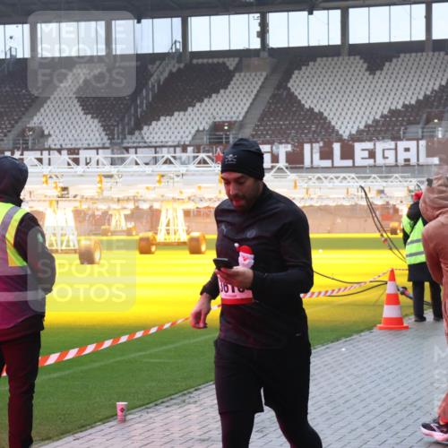 07.12.2025 - St. Pauli X-Mass-Run No. 15 Luisa Fischer http://msf.ph/oto/9385782 07.12.2025 11:36:44 Ziel 108, 311, 728, 1753, 1792, 2183, 2310, 2316, 2907, 3109, 3610, 3612, 3614, 3653, 3826, 4628 meine-sportfotos.de