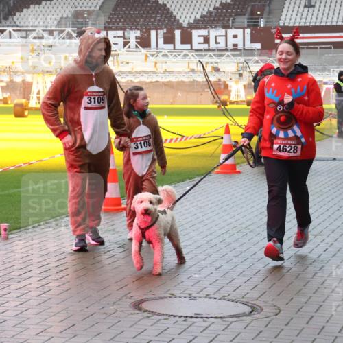 07.12.2025 - St. Pauli X-Mass-Run No. 15 Luisa Fischer http://msf.ph/oto/9385792 07.12.2025 11:36:53 Ziel 3109, 3108, 5, 4628, 2183, 311, 728, 1753, 1792, 2183, 2310, 2316, 2907, 3109, 3610, 3612, 3614, 3653, 3826, 4628 meine-sportfotos.de