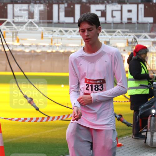 07.12.2025 - St. Pauli X-Mass-Run No. 15 Luisa Fischer http://msf.ph/oto/9385806 07.12.2025 11:37:01 Ziel 15, 2183, 1588, 1590, 1753, 1792, 2004, 2183, 2310, 2316, 2405, 2517, 2907, 2917, 3610, 3612, 3614, 3653, 3826, 4628 meine-sportfotos.de